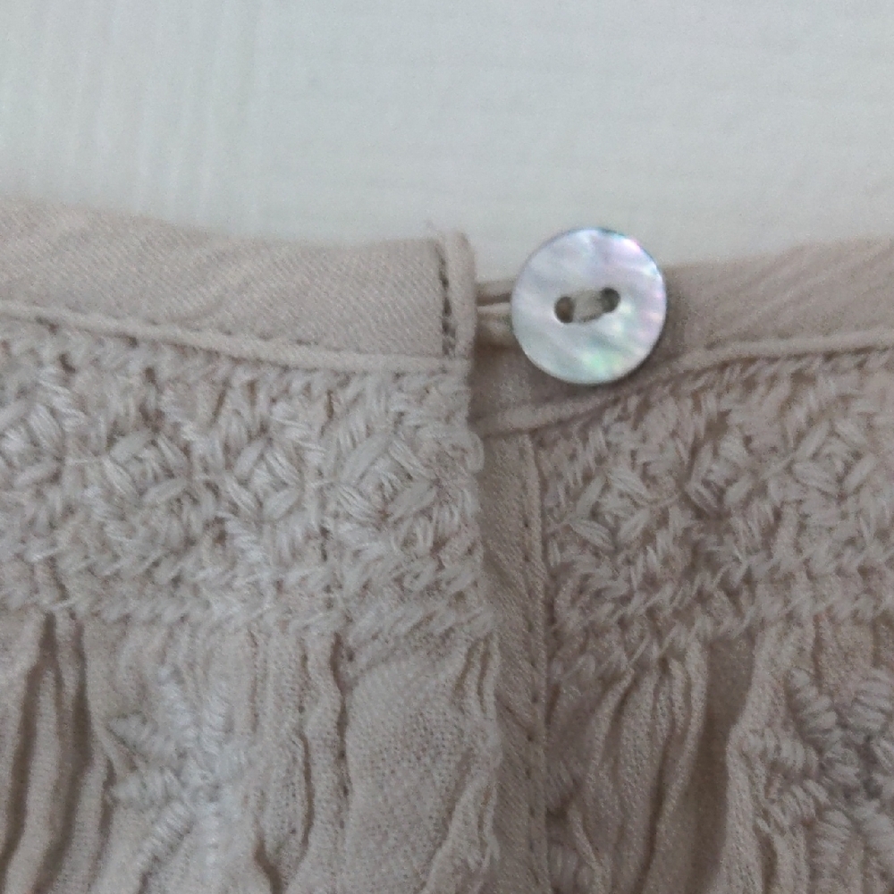 NET J. Jill Beige Blouse with Textured Design size large - Picture 7 of 14